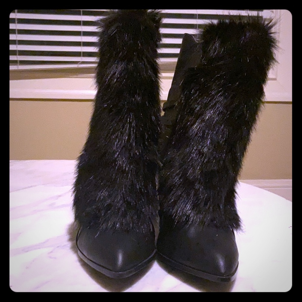 Chic Penny Loves Kenny Furry Black Boots Size 13